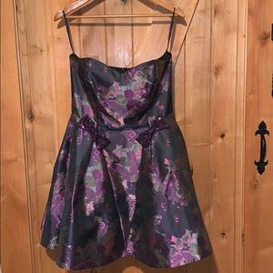 Adorable corset Betsy Johnson dress